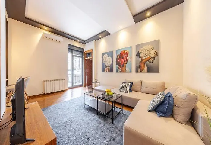 Lux Apartment In City Center