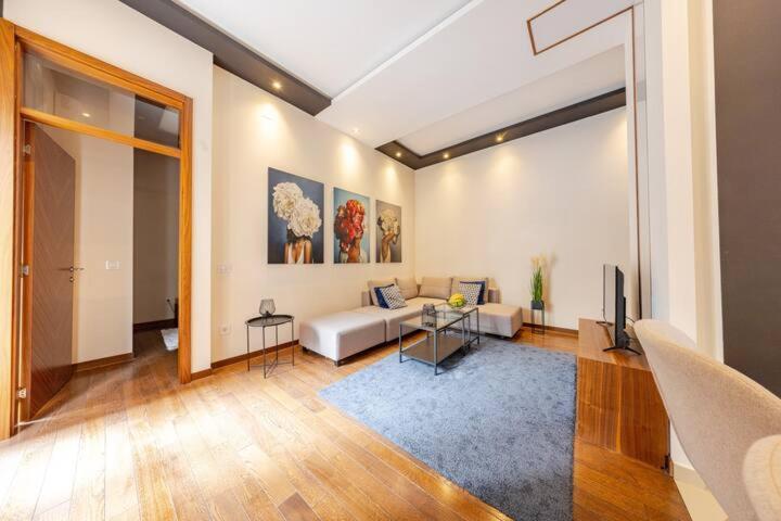 Lux In Center Daire Belgrad