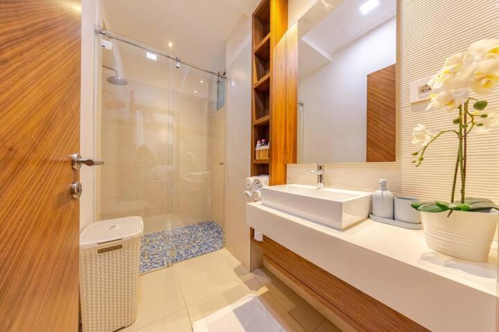Lux In Center Apartment *
